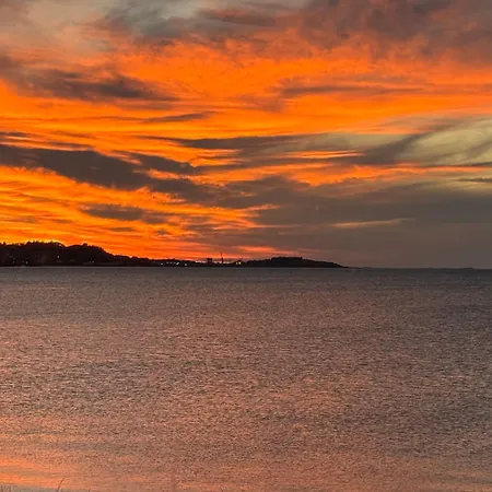 Апартаменты Best View Beach Front Apartment Ставангер